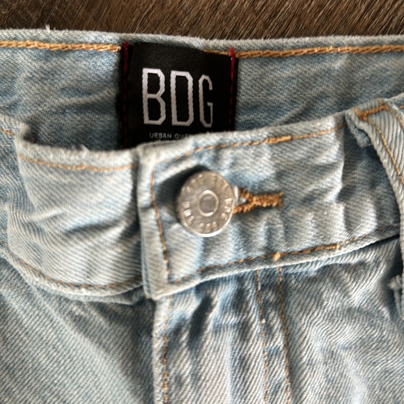 BDG -Urban Outfitters Cut off shorts - Picture 4 of 10